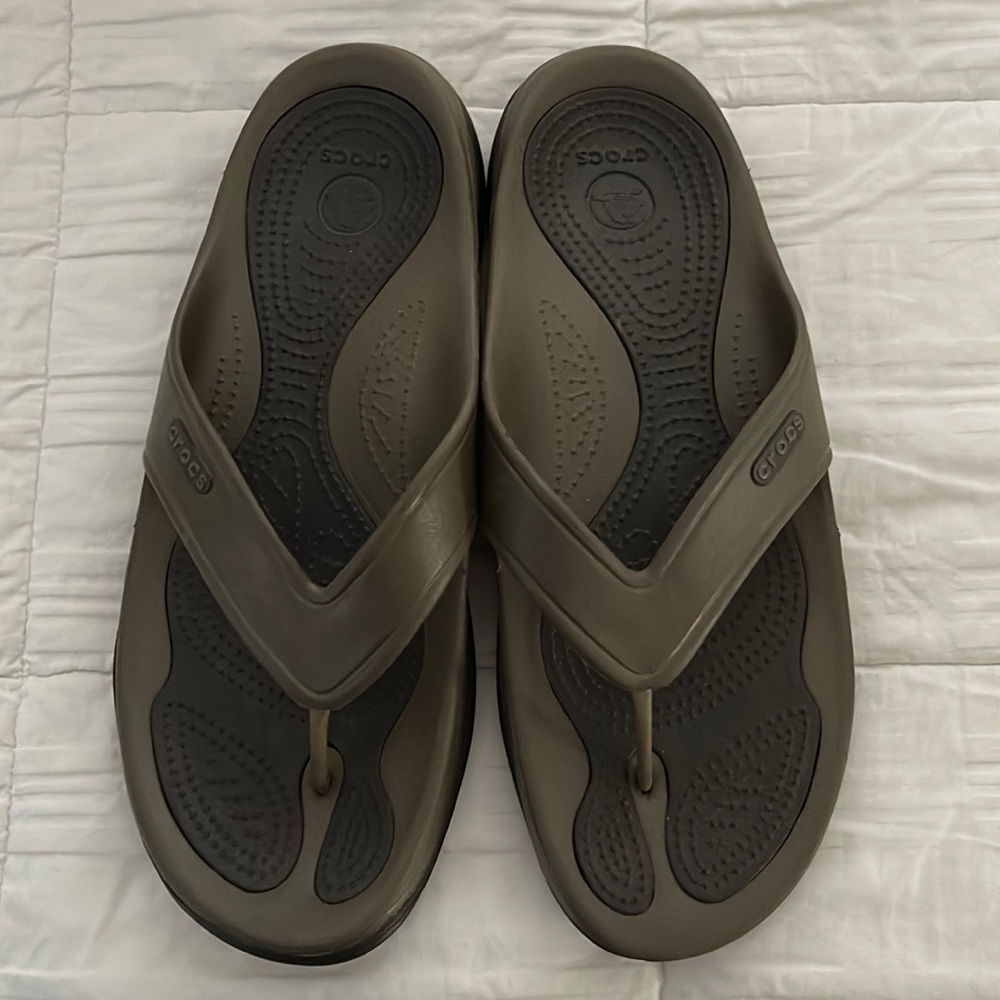 Men’s Croc Flip flops. New never worn